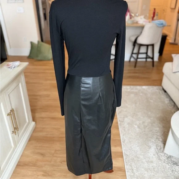 Commense Black Long Sleeve Dress - Picture 5 of 8